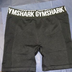GYMSHARK- Black Biker Shorts
